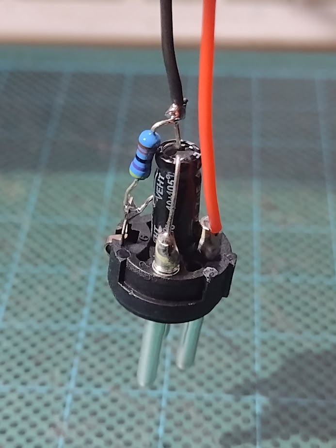 simple p48 wiring with a single resistor and capacitor
