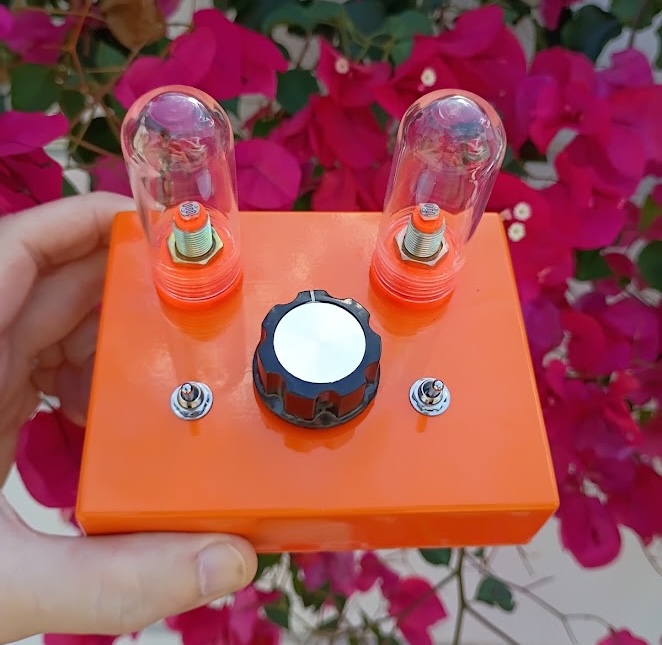 The potar photosynth is an oddball noise synth with photo resistors inside glass tubes